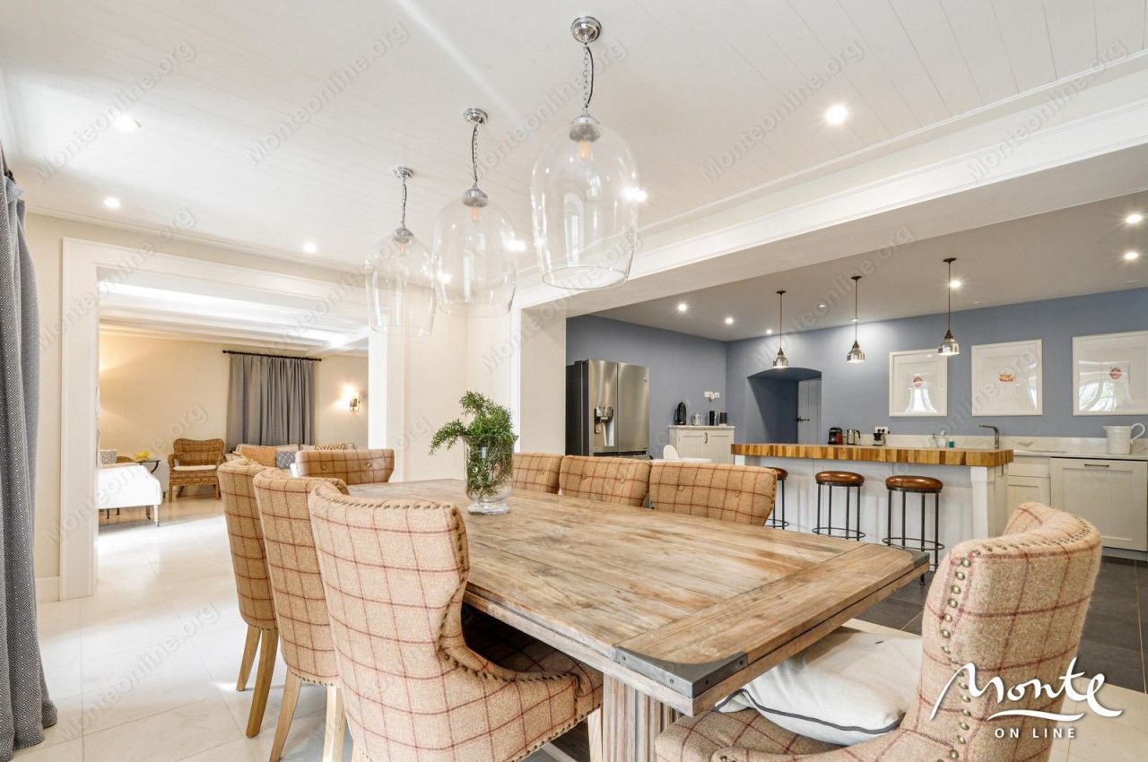 Вилла в Доброте, Черногория, 490 м² - фото 11