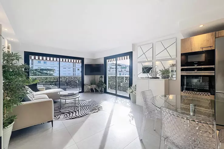 Квартира в Каннах, Франция, 74 м² - фото 2