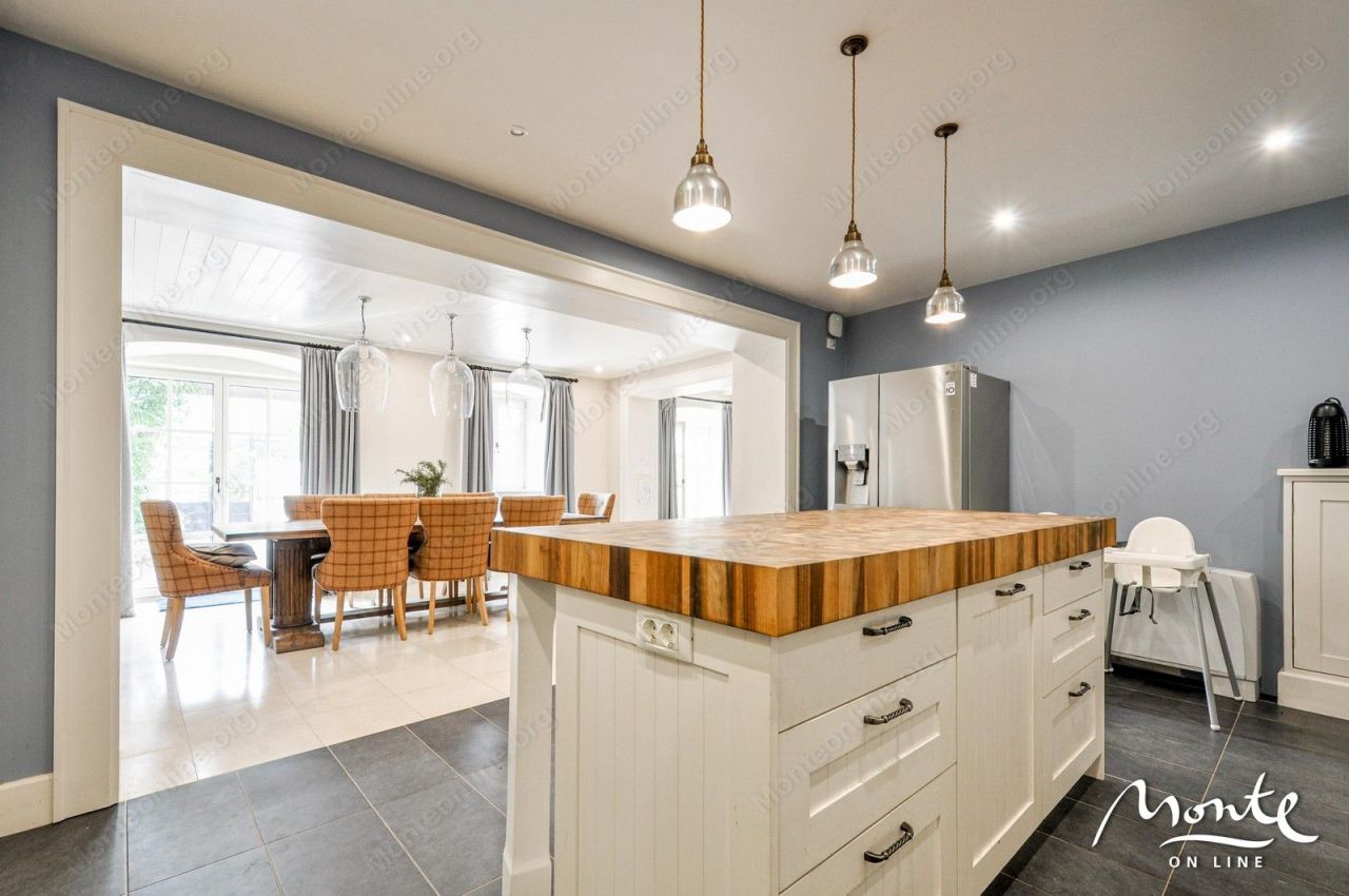 Вилла в Доброте, Черногория, 490 м² - фото 16