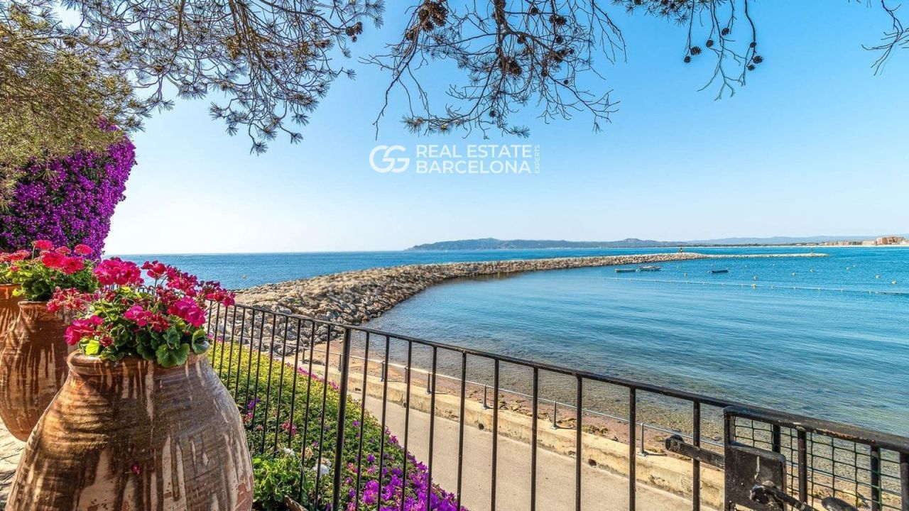 Дом Girona, L'Estartit, Испания, 284 м² - фото 4