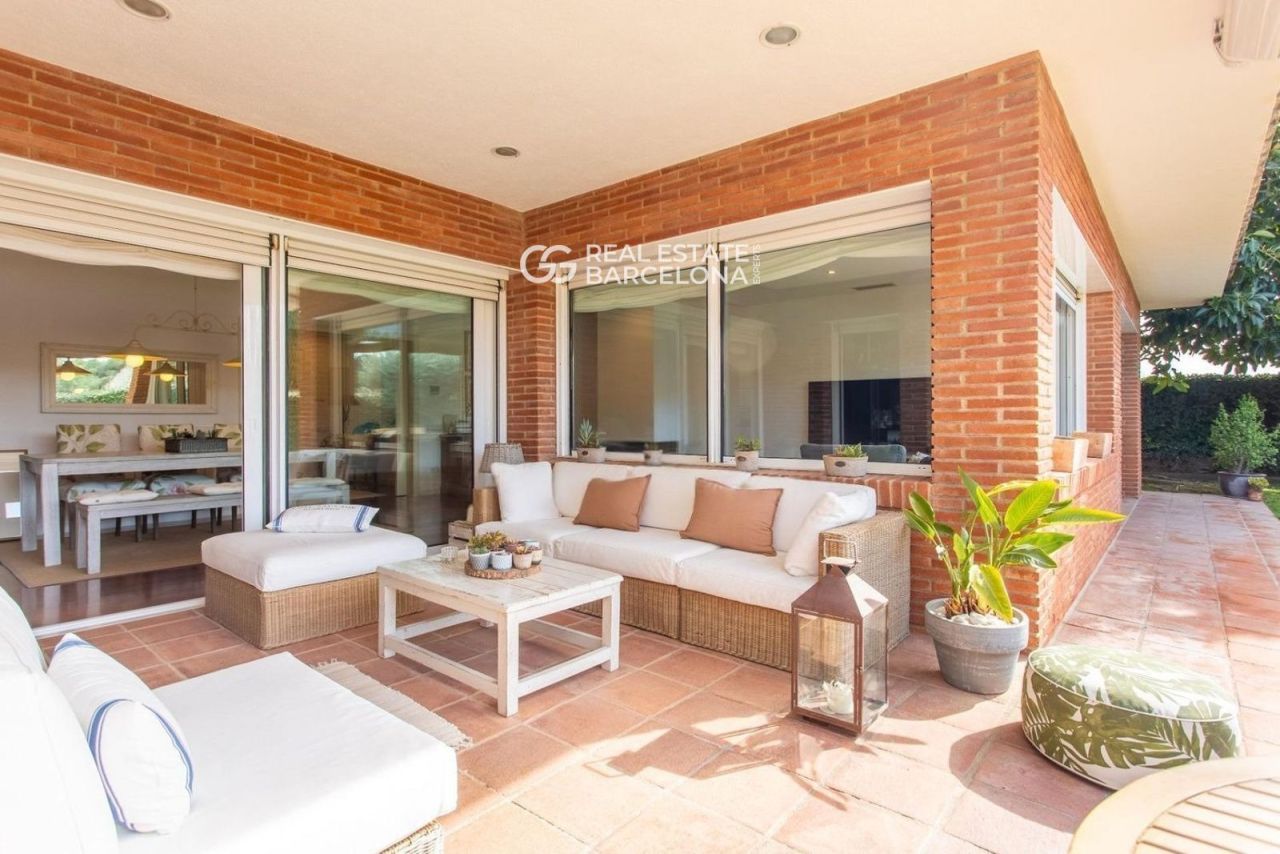 Дом Barcelona, Sant Andreu de Llavaneres, Испания, 481 м² - фото 7