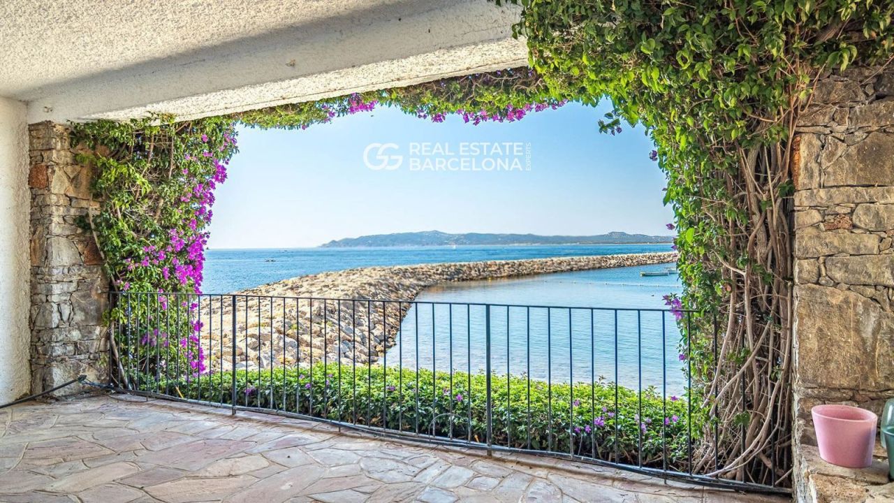 Дом Girona, L'Estartit, Испания, 284 м² - фото 8