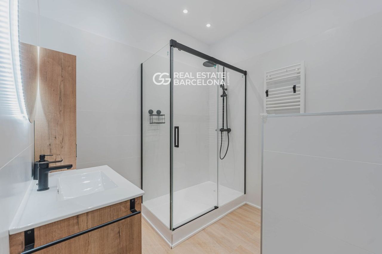 Квартира в Барселоне, Испания, 60 м² - фото 15