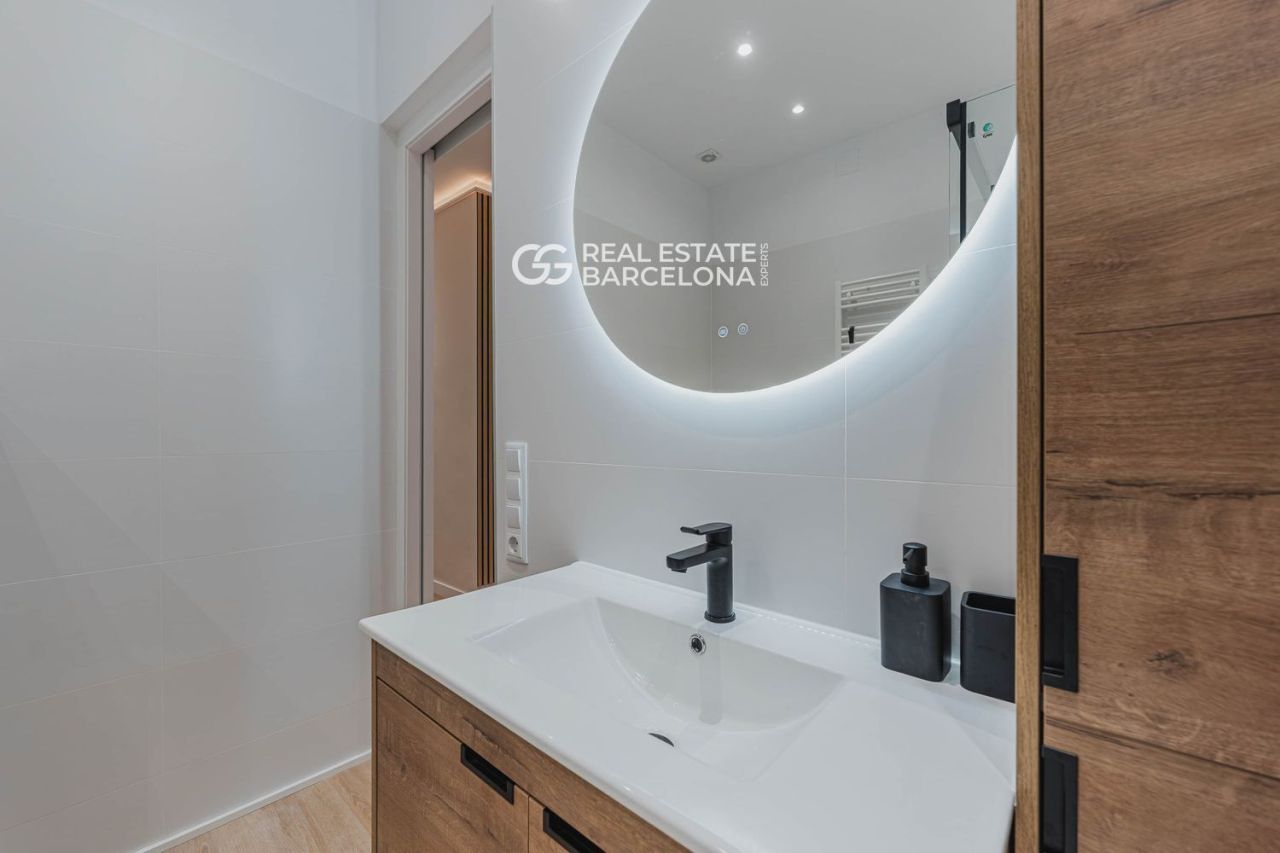 Квартира в Барселоне, Испания, 60 м² - фото 19