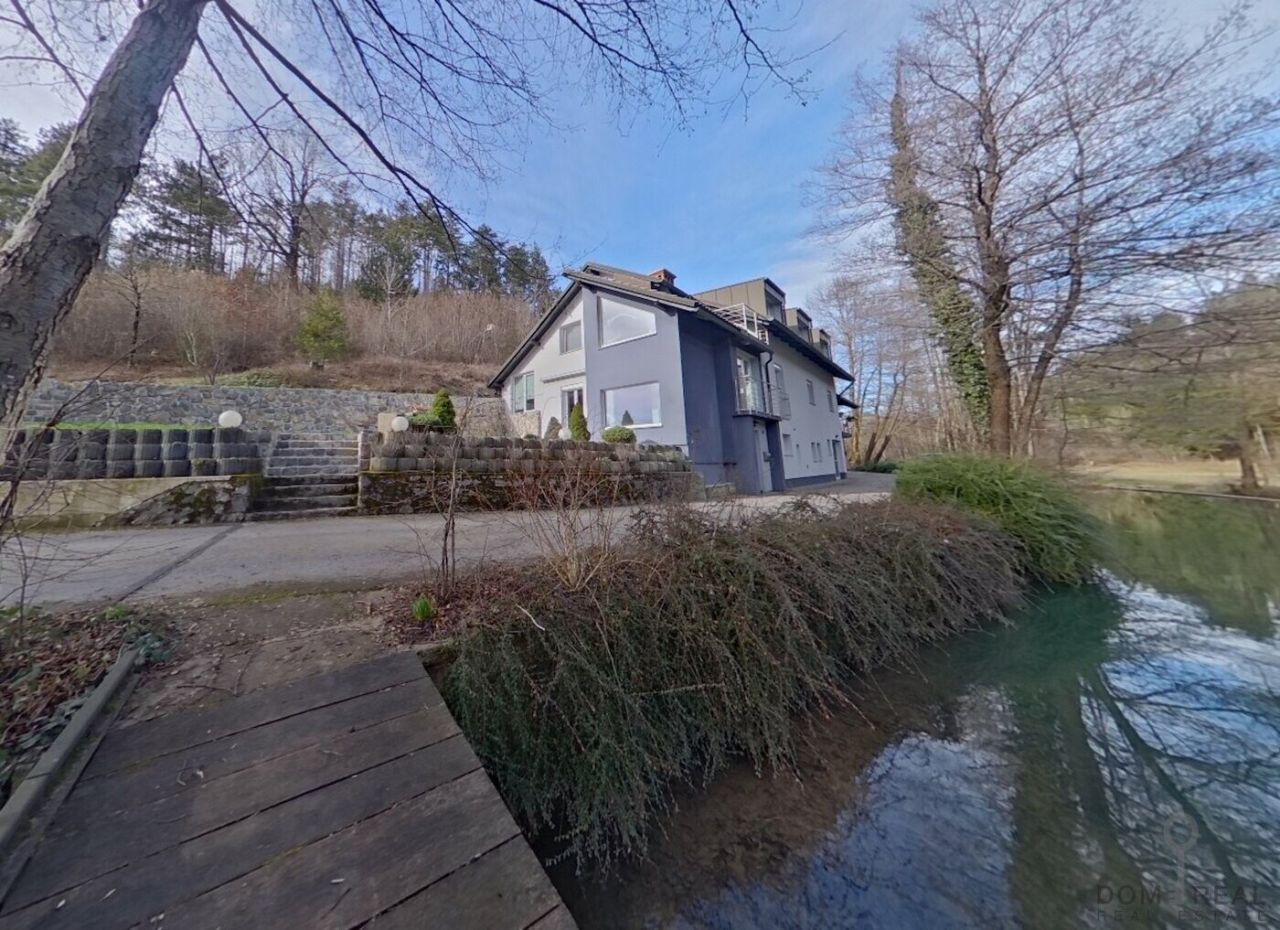 Дом в Церкнице, Словения, 483 м² - фото 2