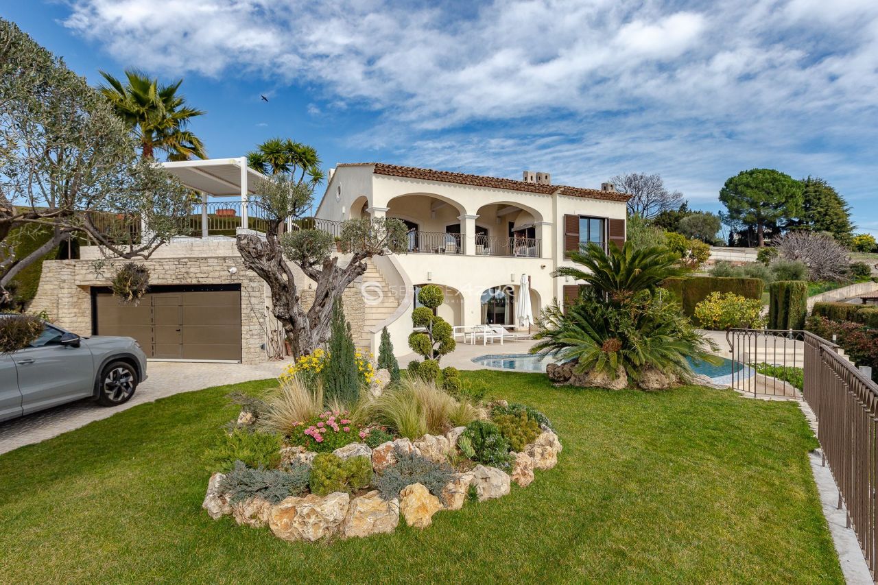 Вилла в Кань-Сюр-Мере, Франция, 250 м² - фото 3