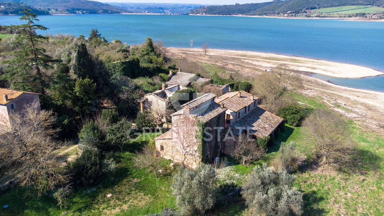 Дом в Баски, Италия, 282.6 м² - фото 1