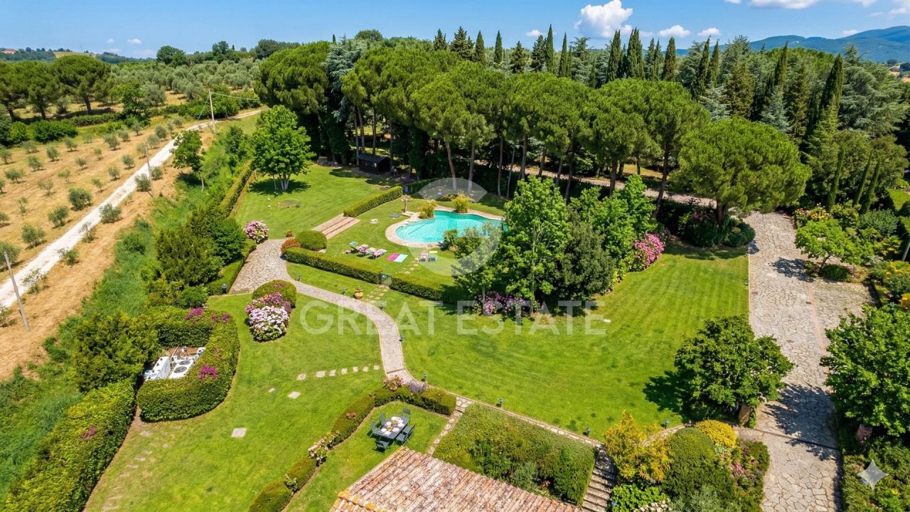 Апартаменты в Кортоне, Италия, 101.5 м² - фото 3