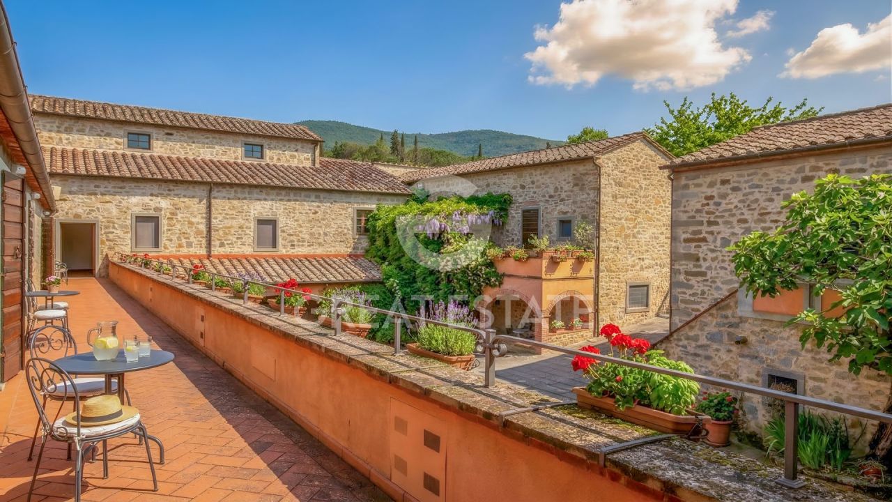 Апартаменты в Кортоне, Италия, 101.5 м² - фото 6