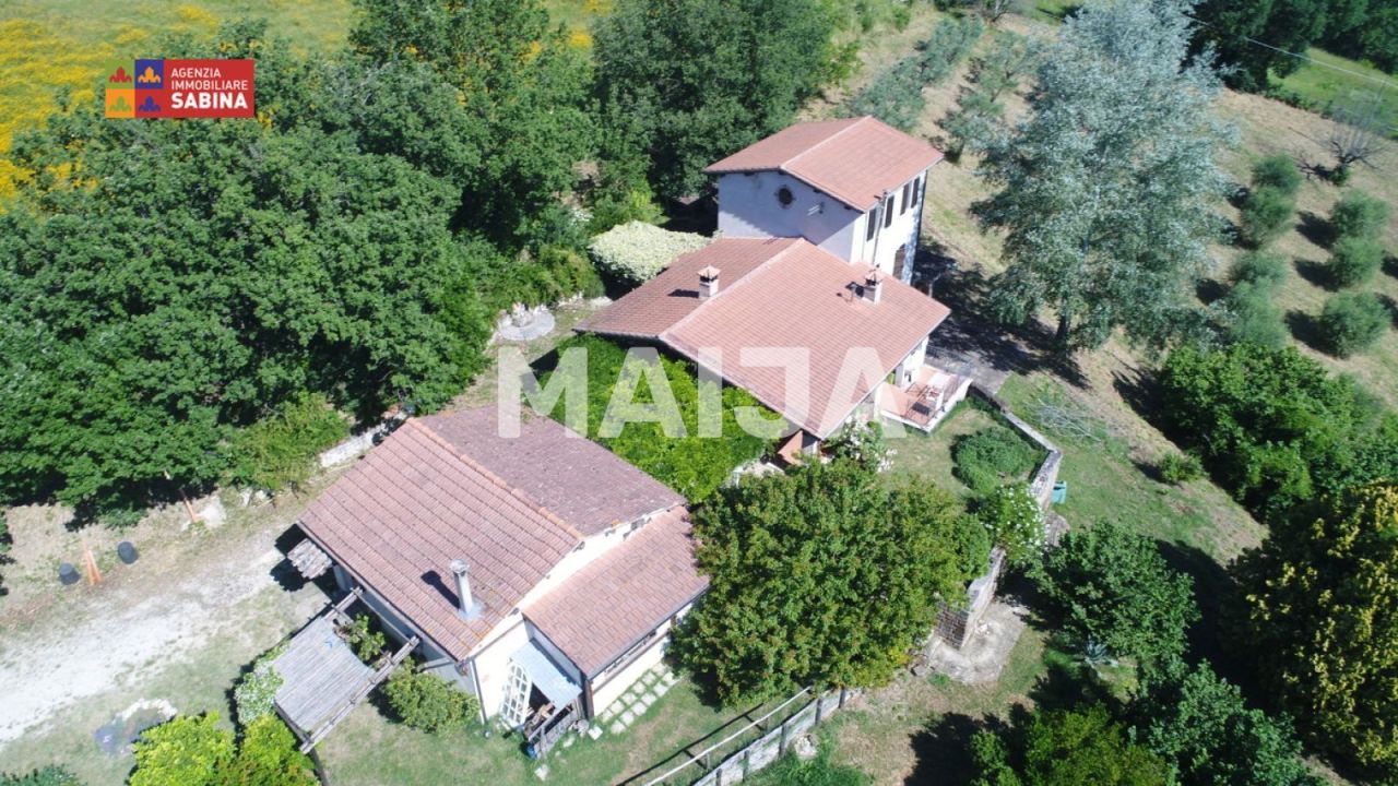 Дом в Риети, Италия, 150 м² - фото 2