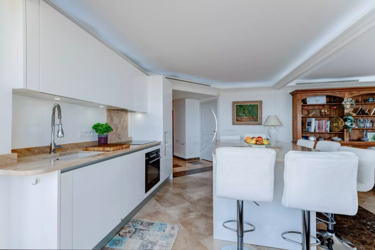 Квартира в Каннах, Франция, 120 м² - фото 9