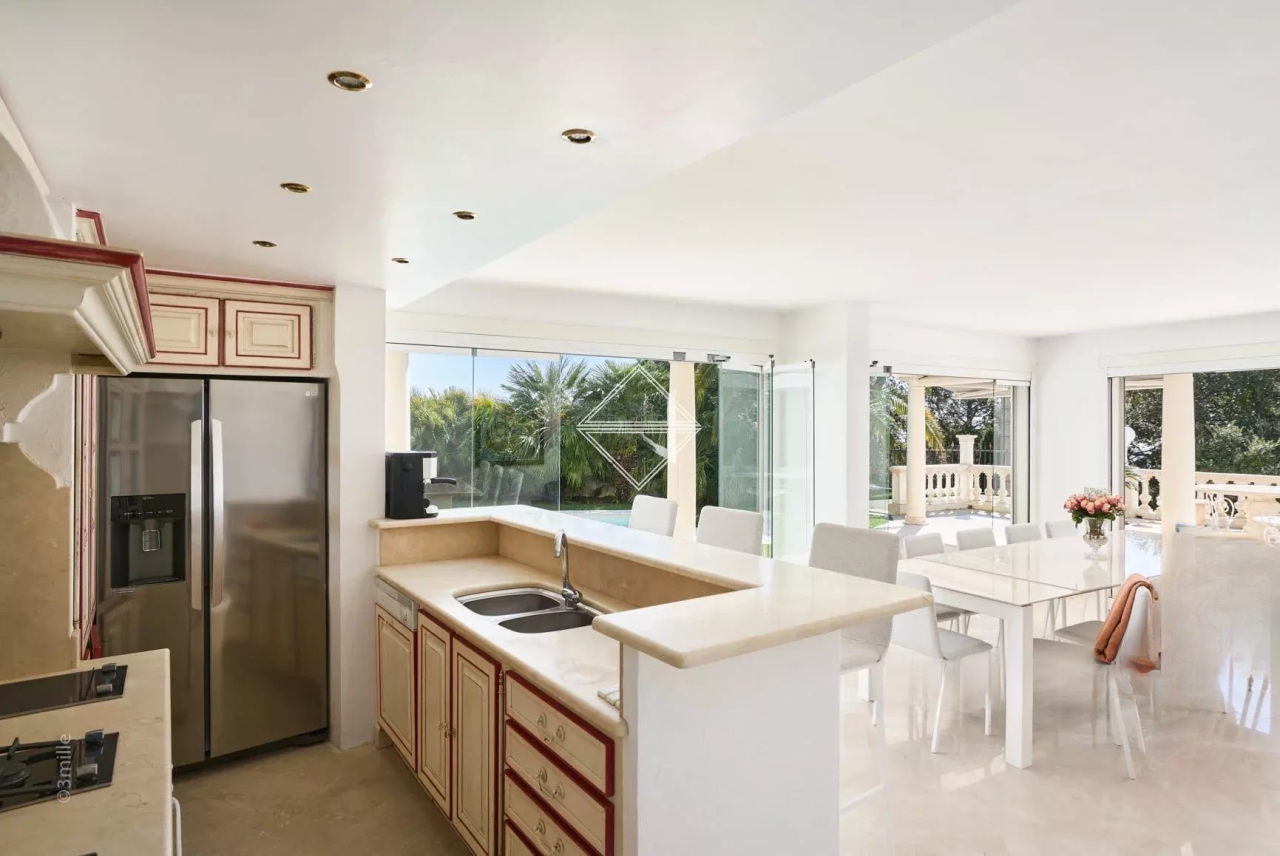 Квартира в Каннах, Франция, 270 м² - фото 12