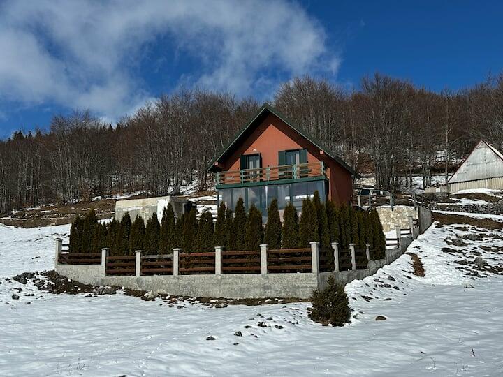 Дом в Жабляке, Черногория, 109 м² - фото 1