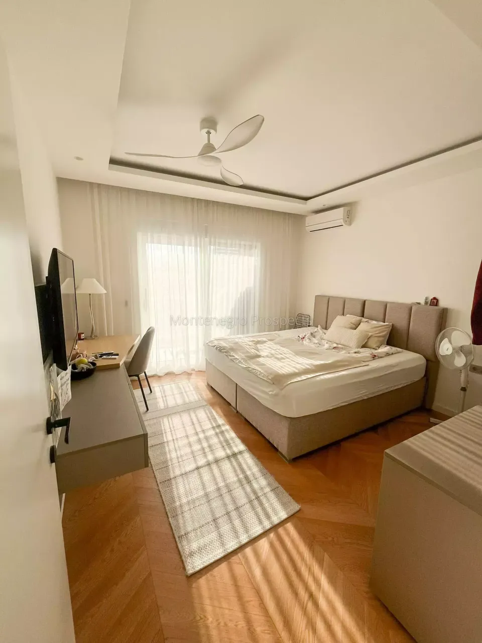 Квартира в Тивате, Черногория, 122 м² - фото 9