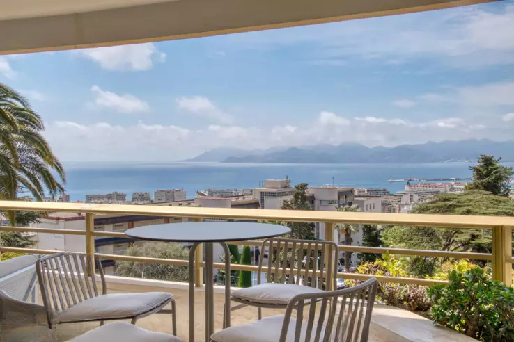 Квартира в Каннах, Франция, 100 м² - фото 1