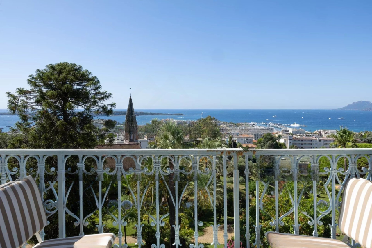 Квартира в Каннах, Франция, 123 м² - фото 1