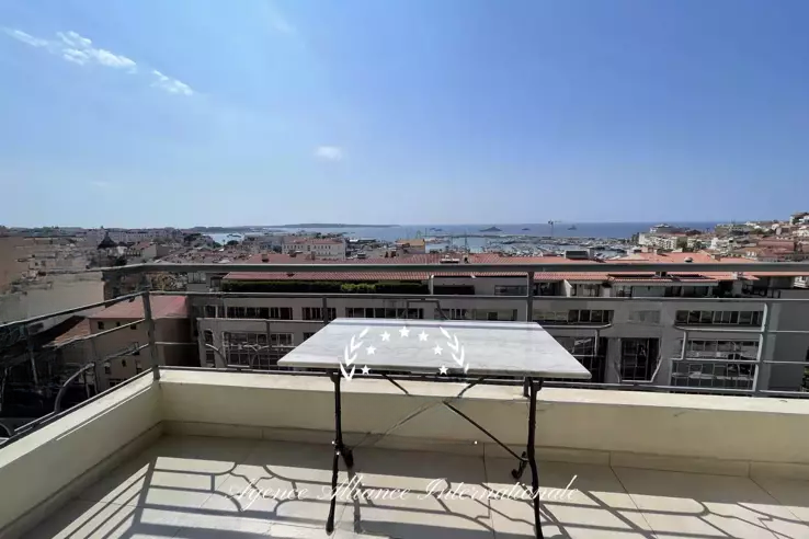 Квартира в Каннах, Франция, 60 м² - фото 1