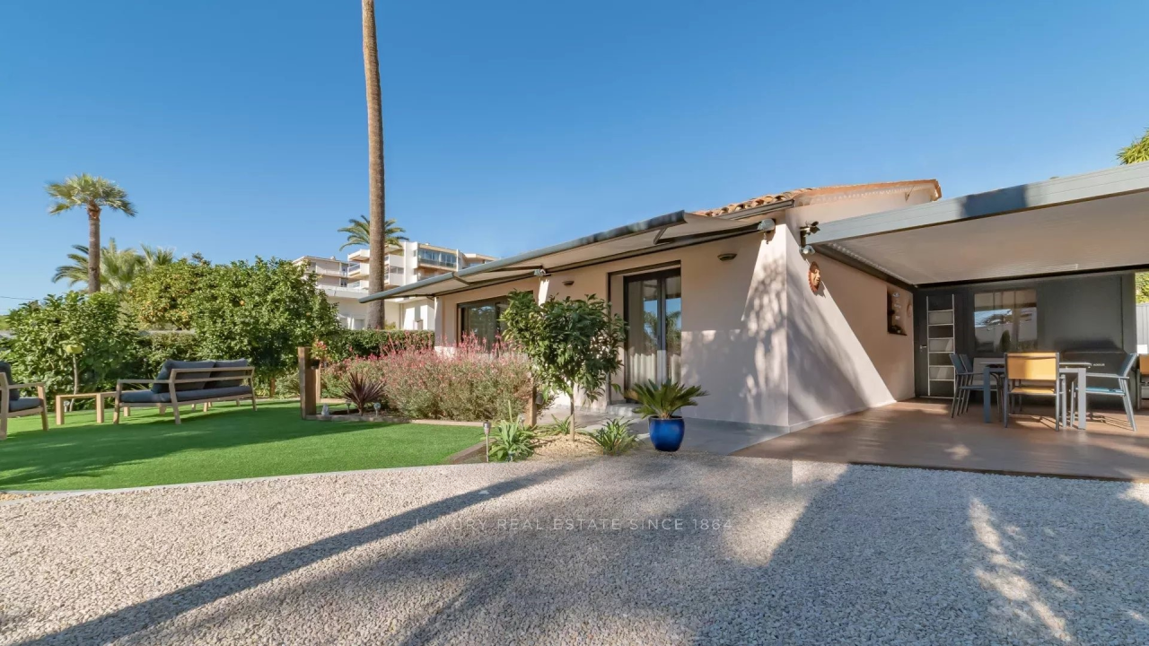 Квартира в Каннах, Франция, 154 м² - фото 1