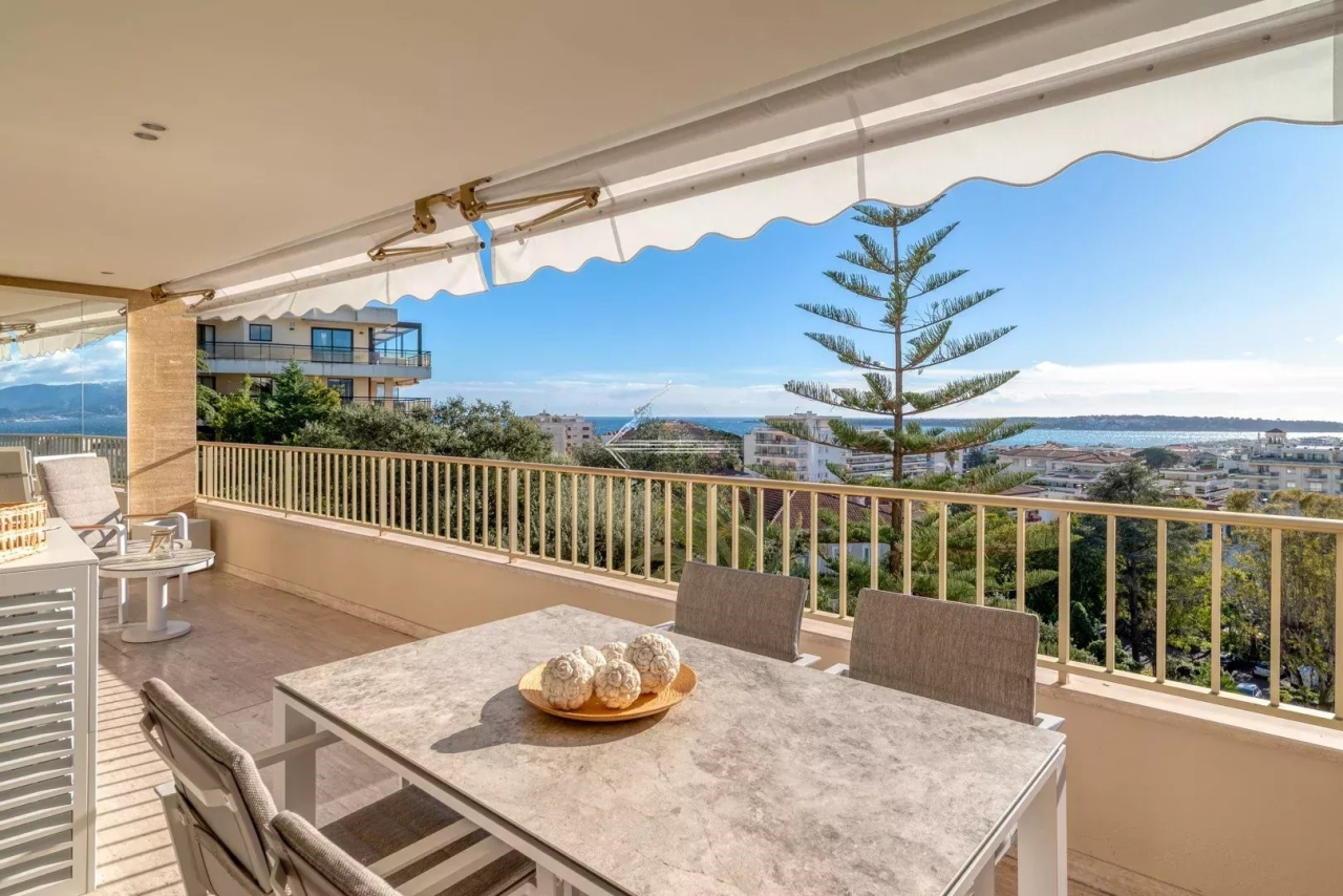 Квартира в Каннах, Франция, 108 м² - фото 1