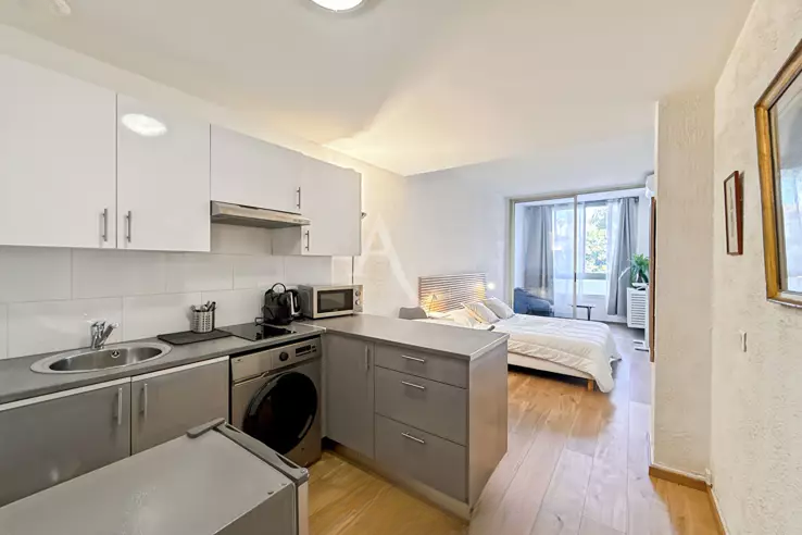 Квартира в Каннах, Франция, 26 м² - фото 1