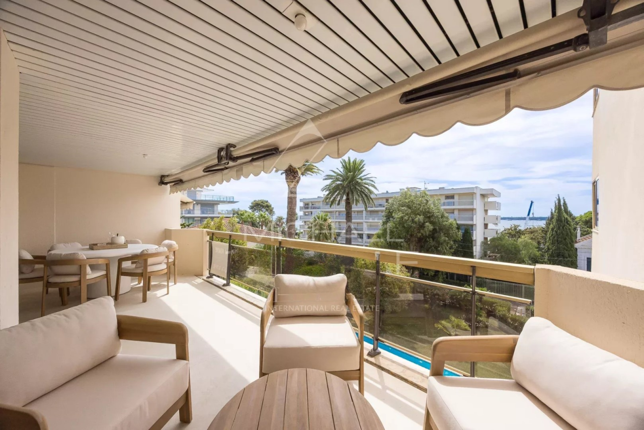 Квартира в Каннах, Франция, 102 м² - фото 1