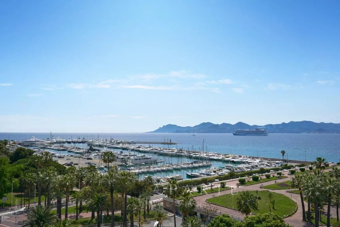 Квартира в Каннах, Франция, 110 м² - фото 1