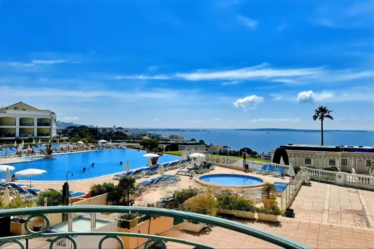 Квартира в Каннах, Франция, 27 м² - фото 1