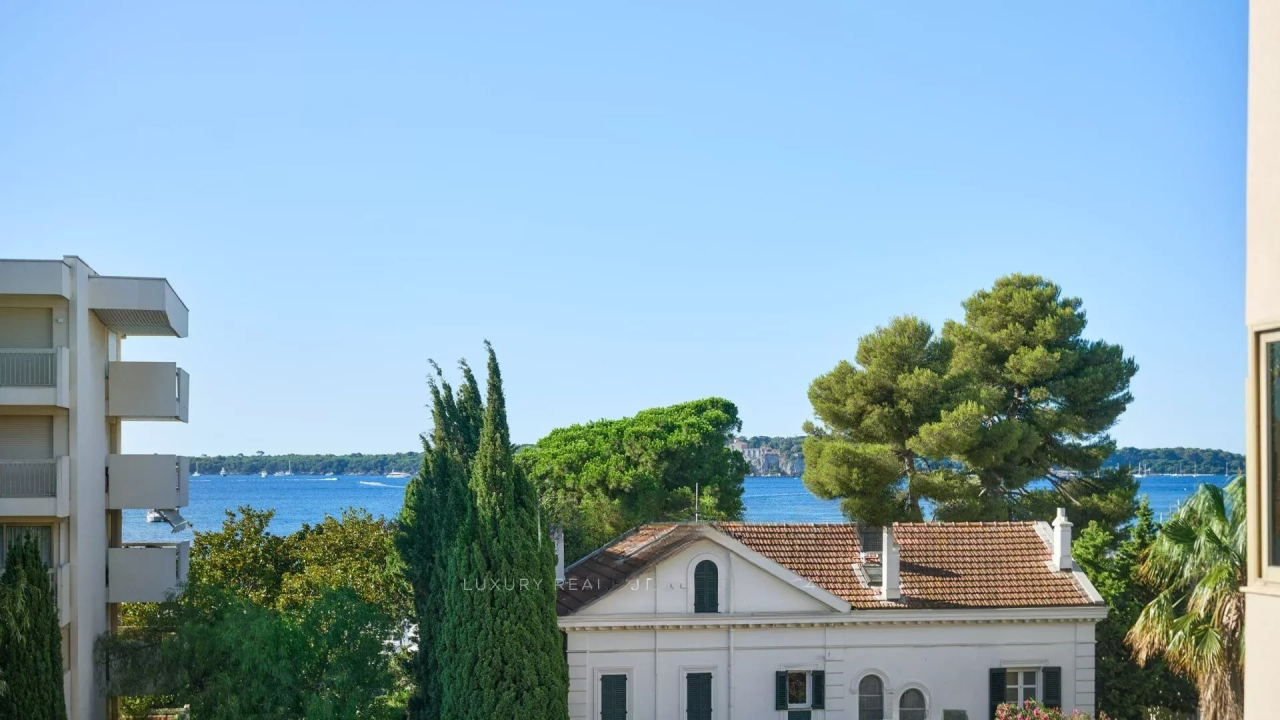 Квартира в Каннах, Франция, 102 м² - фото 2