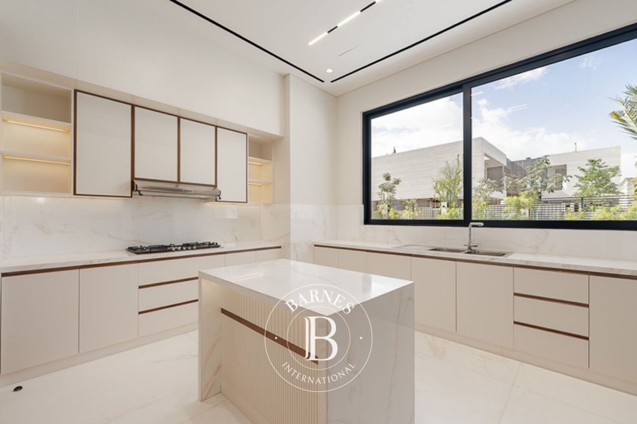 Вилла в Дубае, ОАЭ, 745.8 м² - фото 13