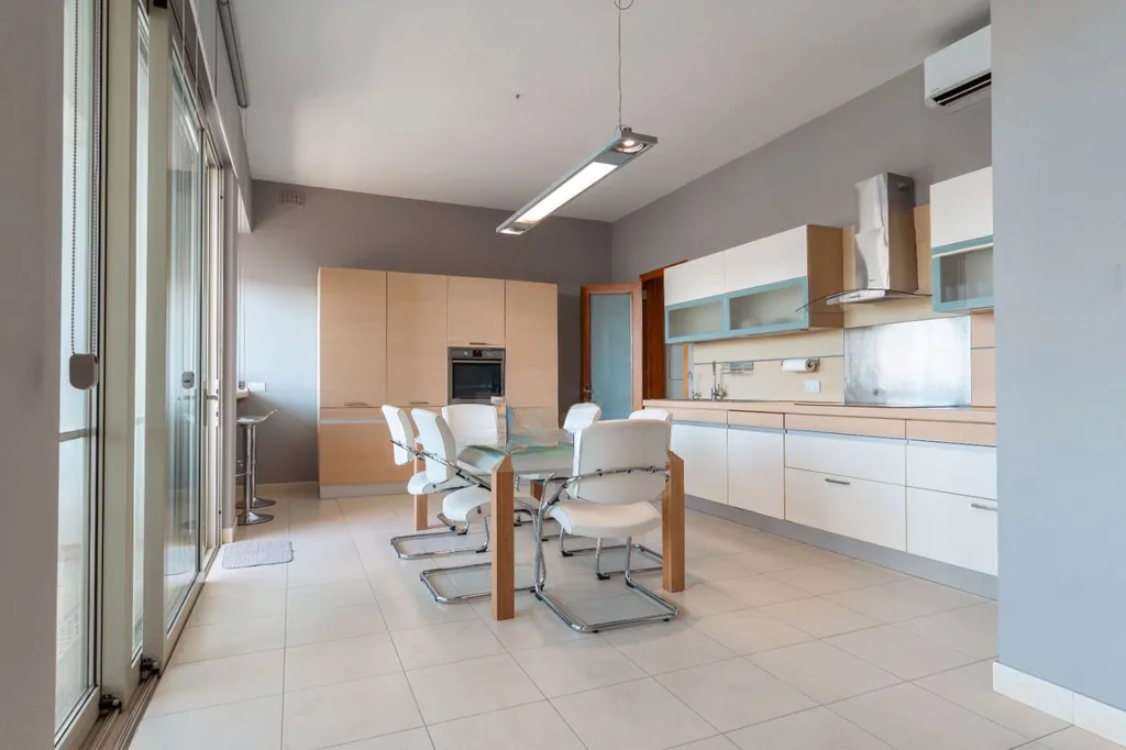 Квартира в Слиме, Мальта, 204 м² - фото 2