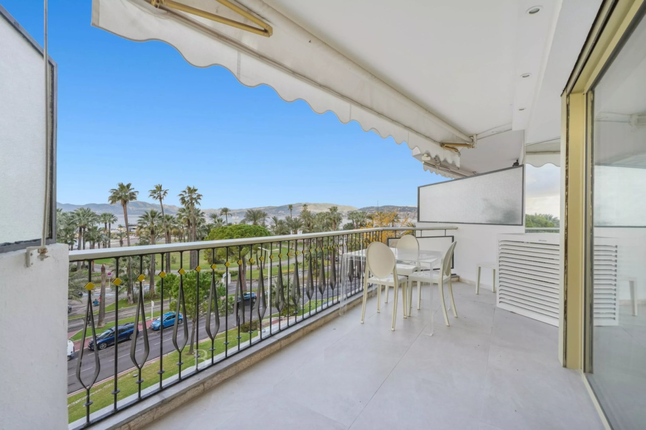 Квартира в Каннах, Франция, 95 м² - фото 2