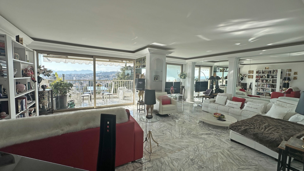 Квартира в Каннах, Франция, 110 м² - фото 2