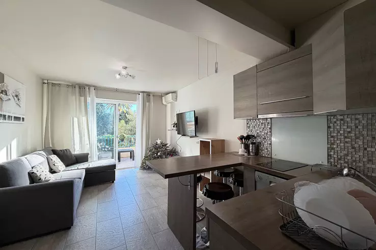 Квартира в Каннах, Франция, 30 м² - фото 2