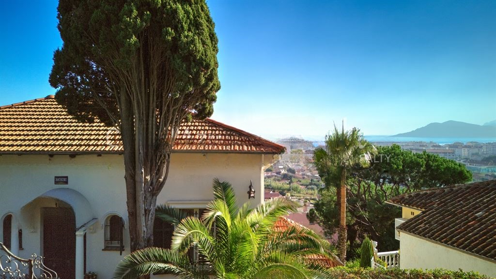 Квартира в Каннах, Франция, 195 м² - фото 4