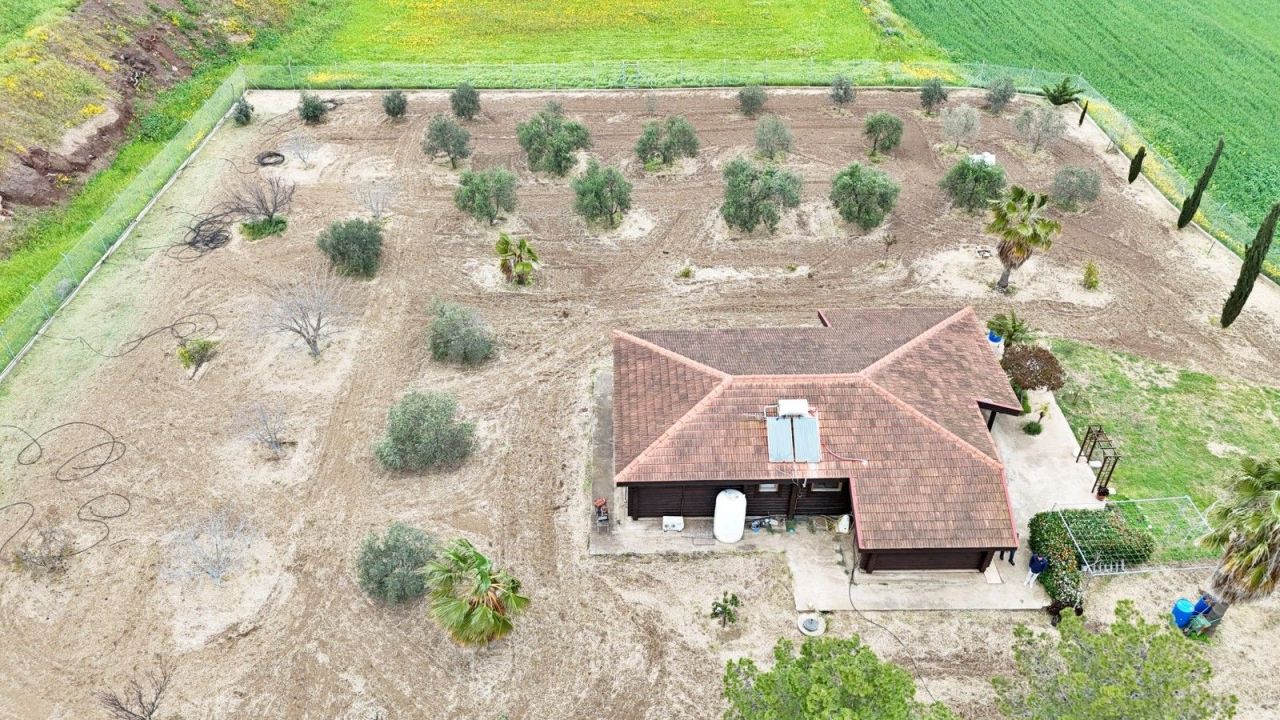 Бунгало в Ларнаке, Кипр, 140 м² - фото 15