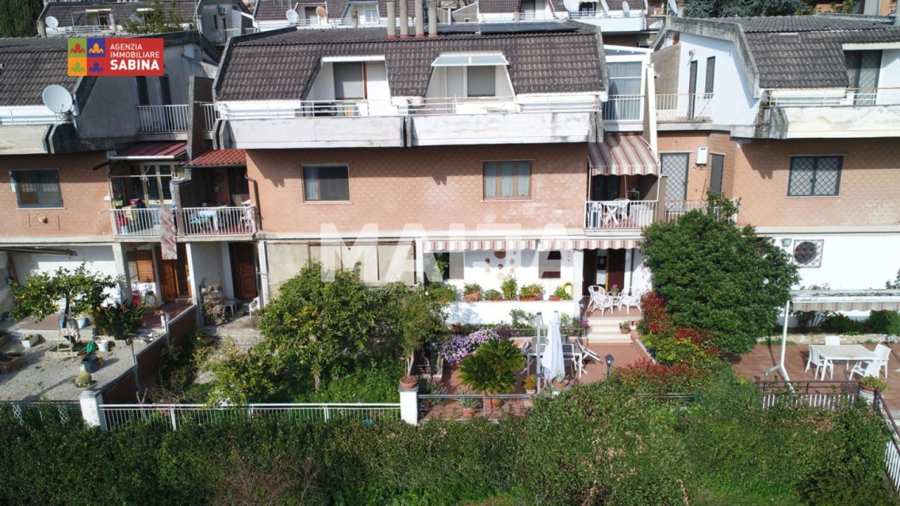 Вилла в Риети, Италия, 230 м² - фото 1