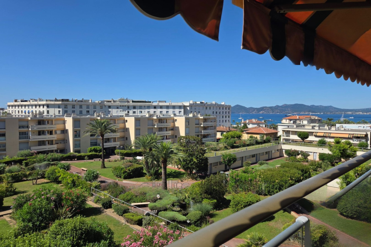 Квартира в Каннах, Франция, 90 м² - фото 12