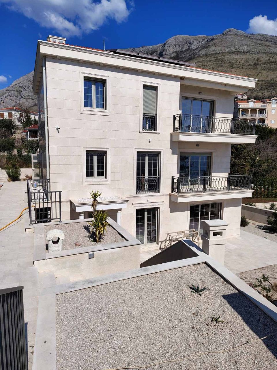 Вилла в Режевичах, Черногория, 288 м² - фото 2