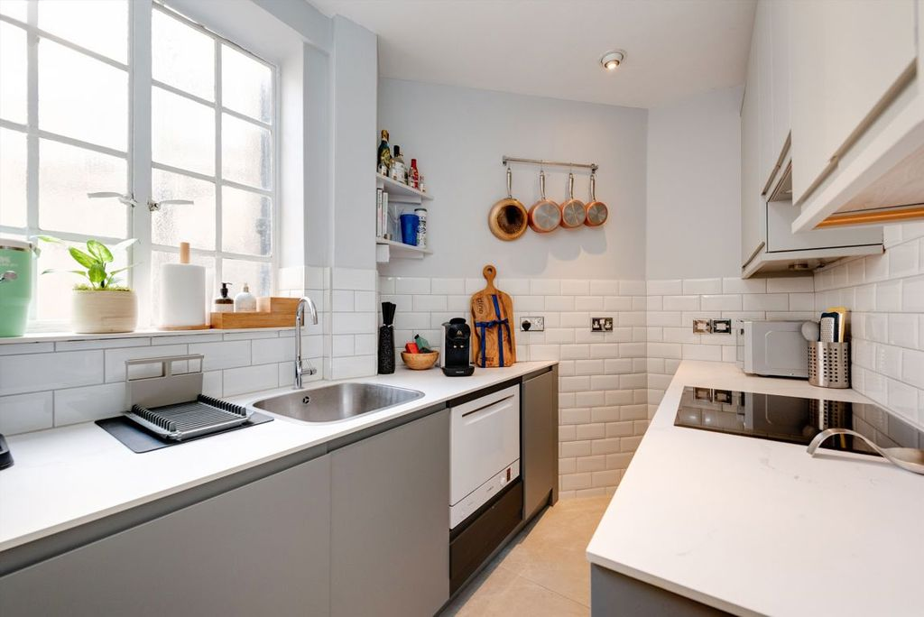 Квартира в Лондоне, Великобритания, 60 м² - фото 2