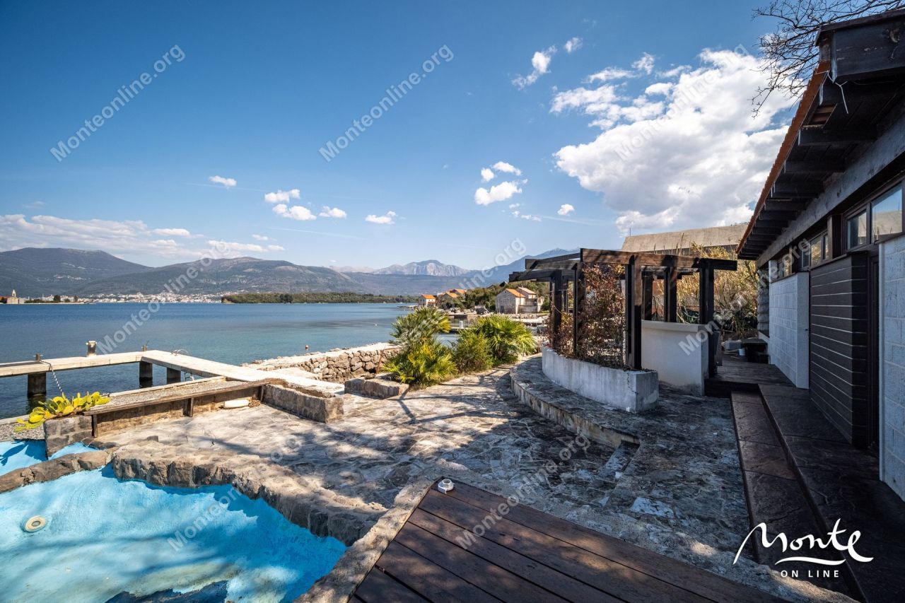 Вилла в Крашичах, Черногория, 770 м² - фото 2