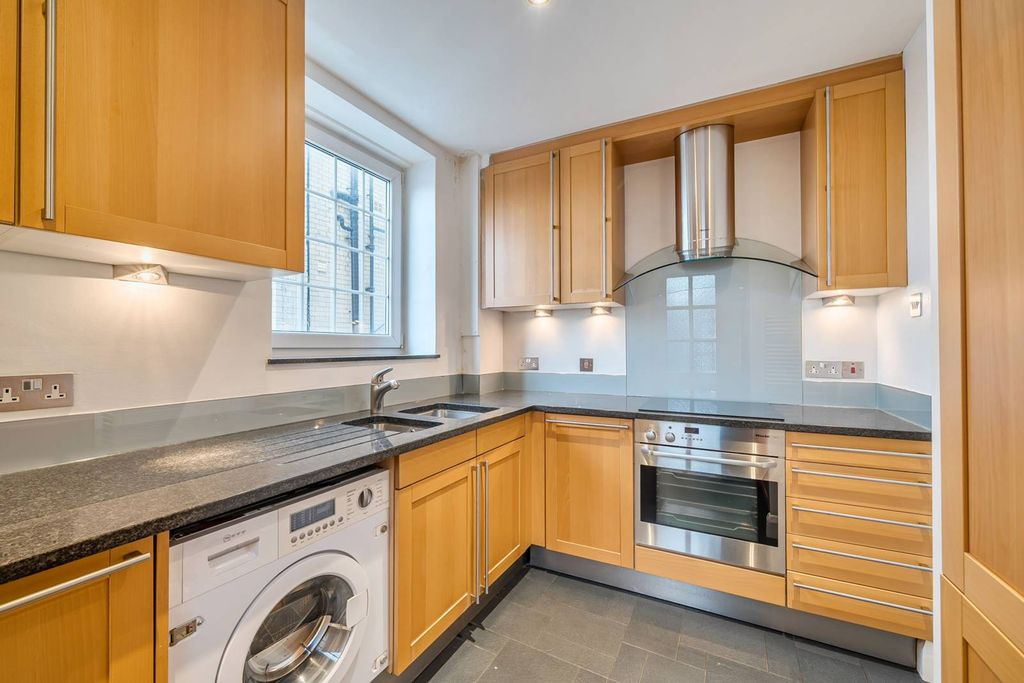 Квартира в Лондоне, Великобритания, 101 м² - фото 2