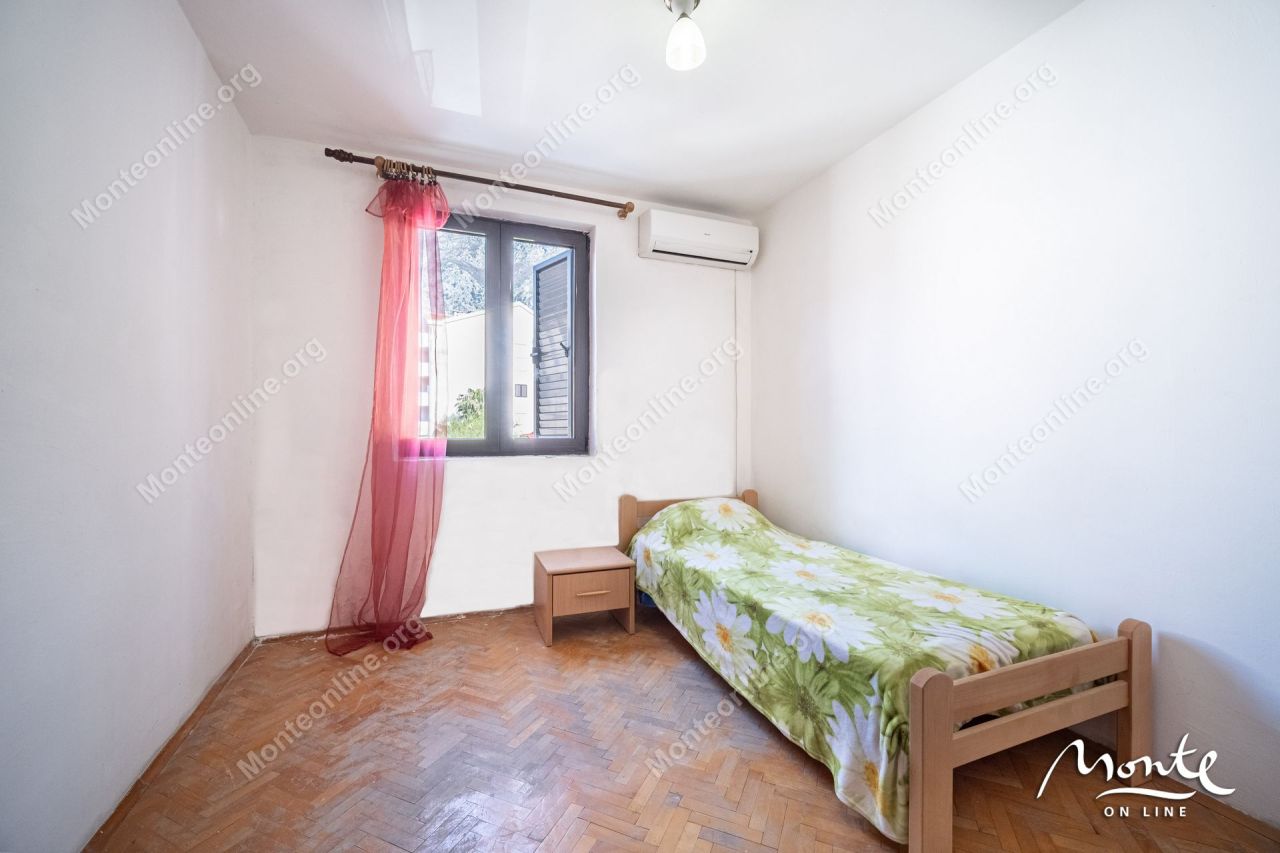 Апартаменты в Рисане, Черногория, 64 м² - фото 14