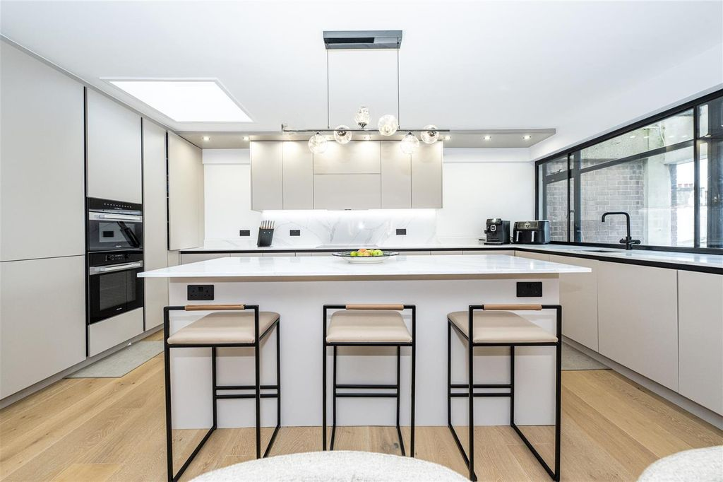 Квартира в Лондоне, Великобритания, 154 м² - фото 9