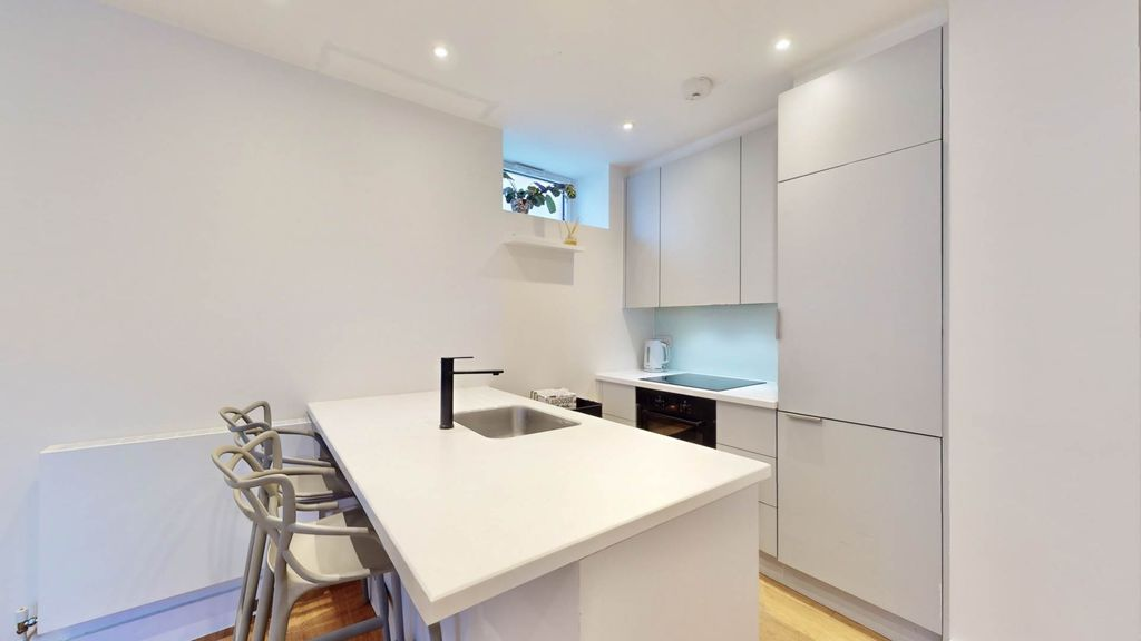 Квартира в Лондоне, Великобритания, 40 м² - фото 12