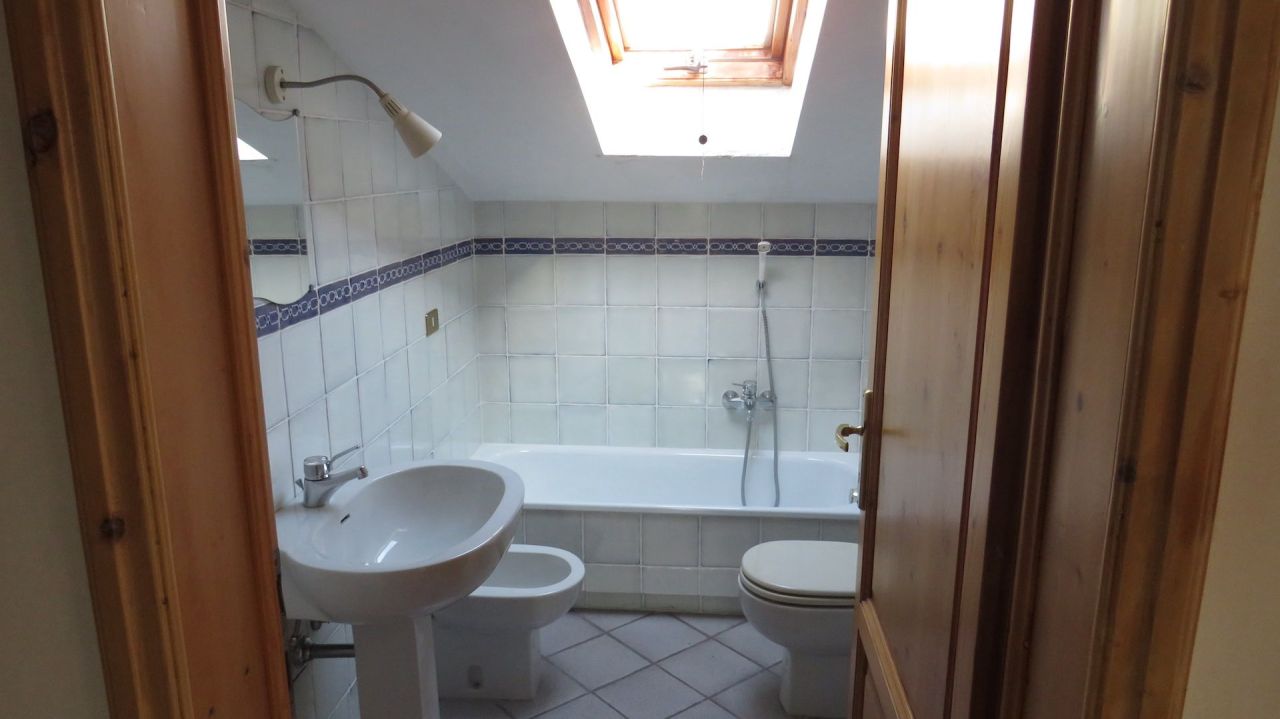 Вилла в Монтекатини-Терме, Италия, 403 м² - фото 10