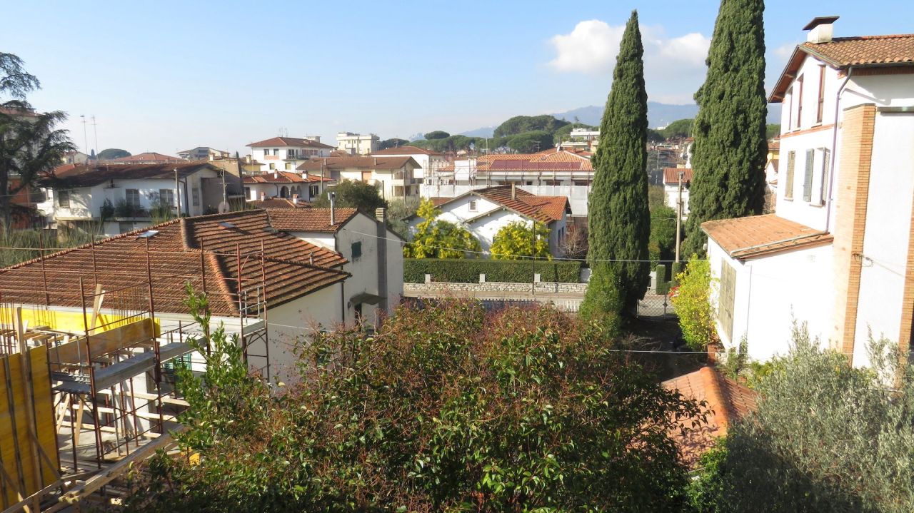 Вилла в Монтекатини-Терме, Италия, 403 м² - фото 18