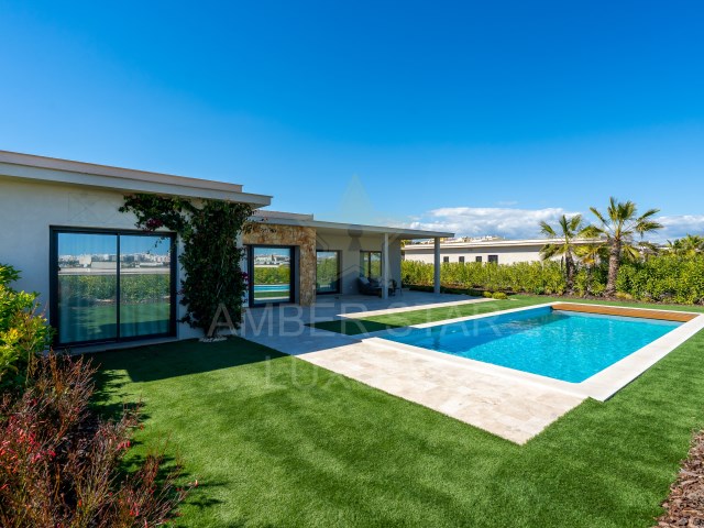 Вилла в Фару, Португалия, 544.6 м² - фото 1