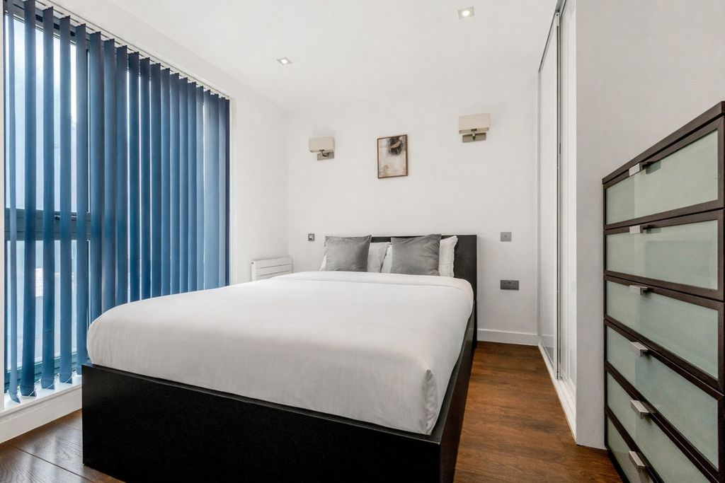 Квартира в Лондоне, Великобритания, 38 м² - фото 1