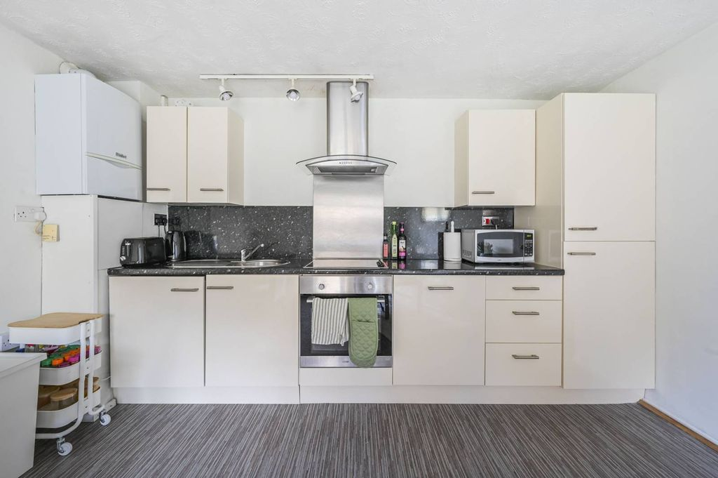 Квартира в Лондоне, Великобритания, 32 м² - фото 1