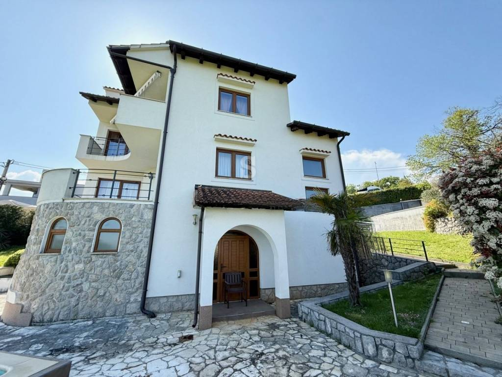 Дом в Опатии, Хорватия, 280 м² - фото 1